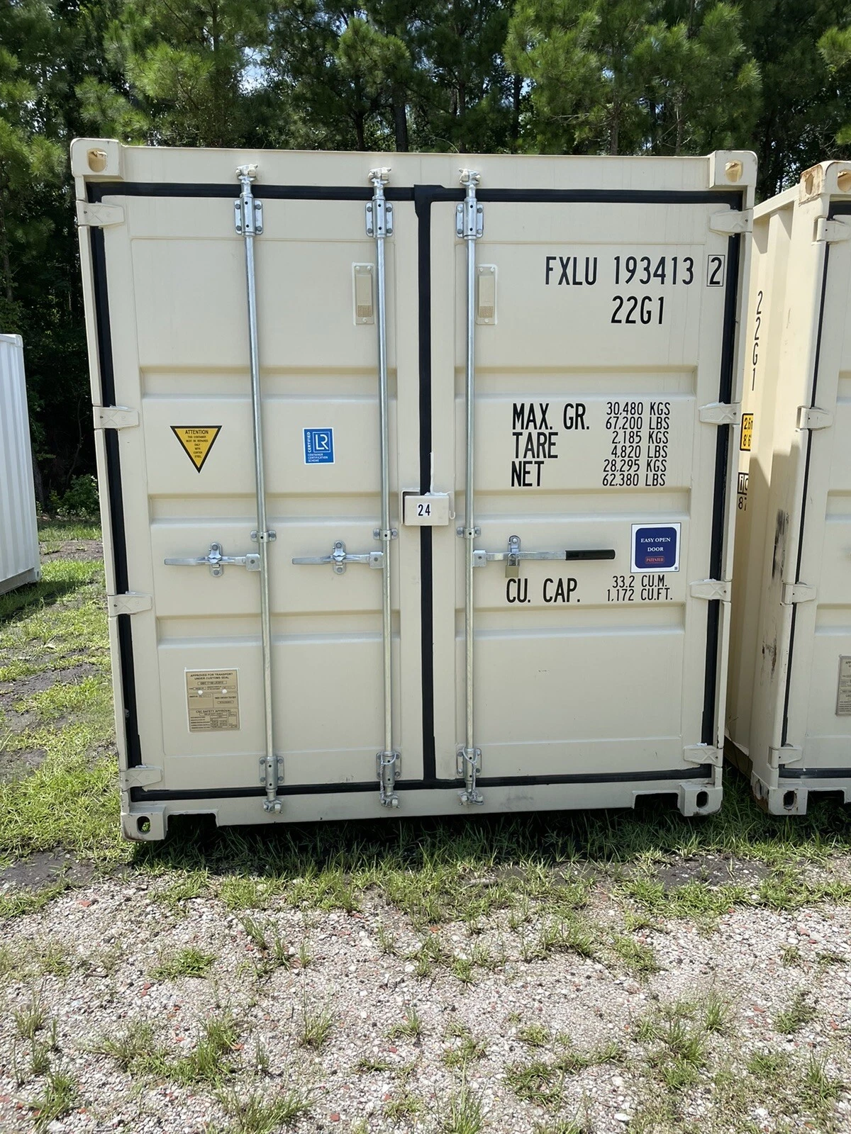 J1 20ft shipping container - Image 1
