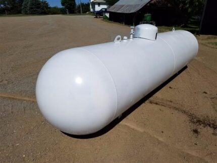 2000 gallon propane tank.jpg