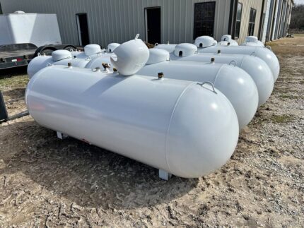 500 gal tanks propane.jpg